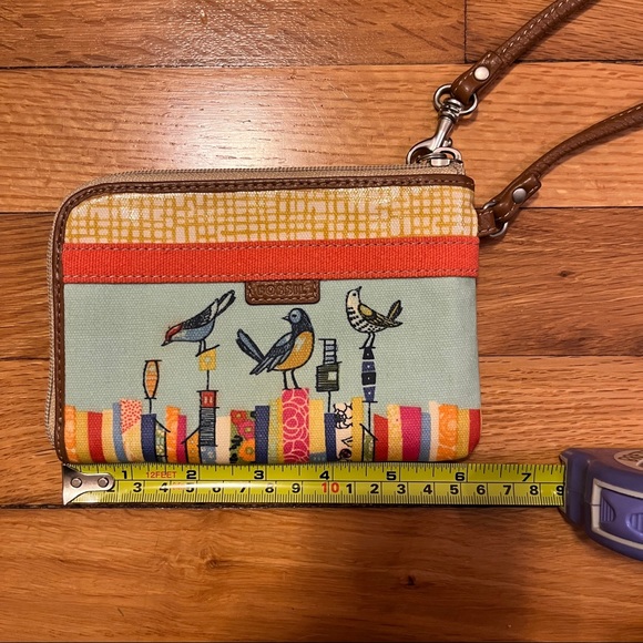 Fossil Key-Per Zip-Around Wristlet - Picture 3 of 6